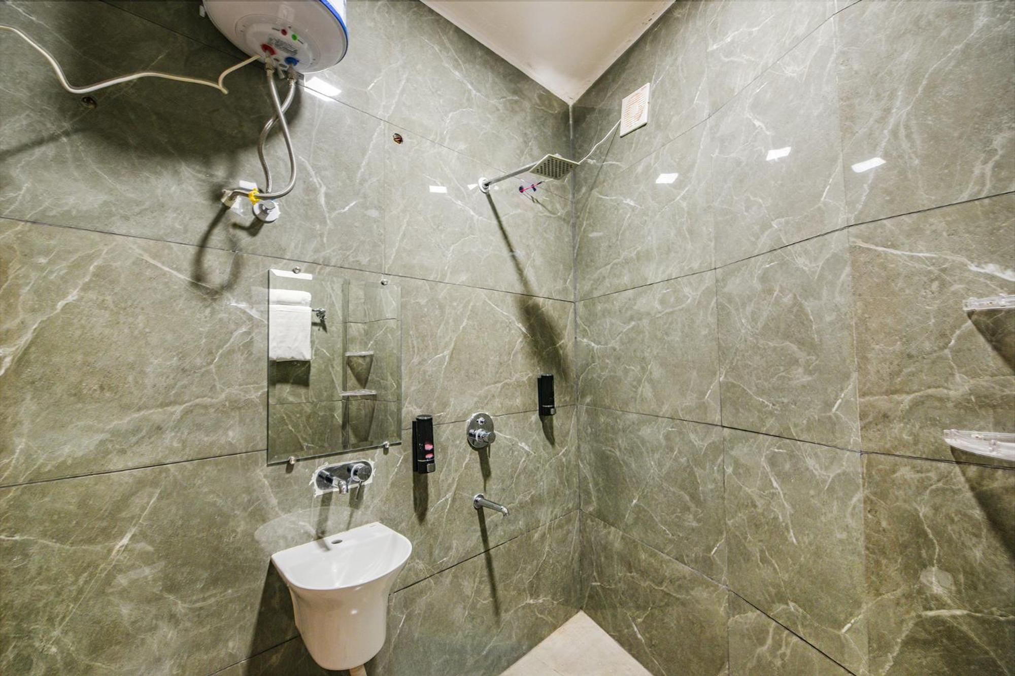 Fabhotel Alpine Tree Amritsar Exterior photo